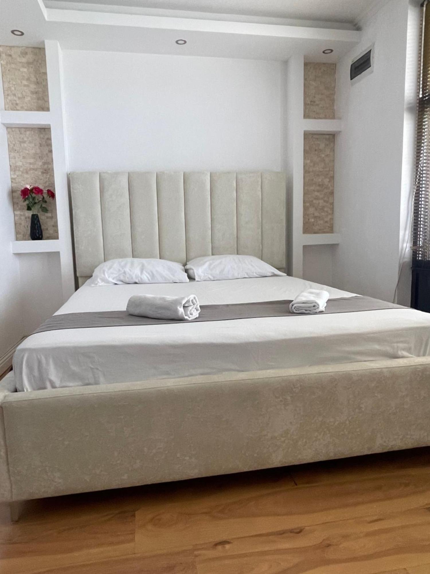 Days Inn Apartments 乌尔齐尼 外观 照片
