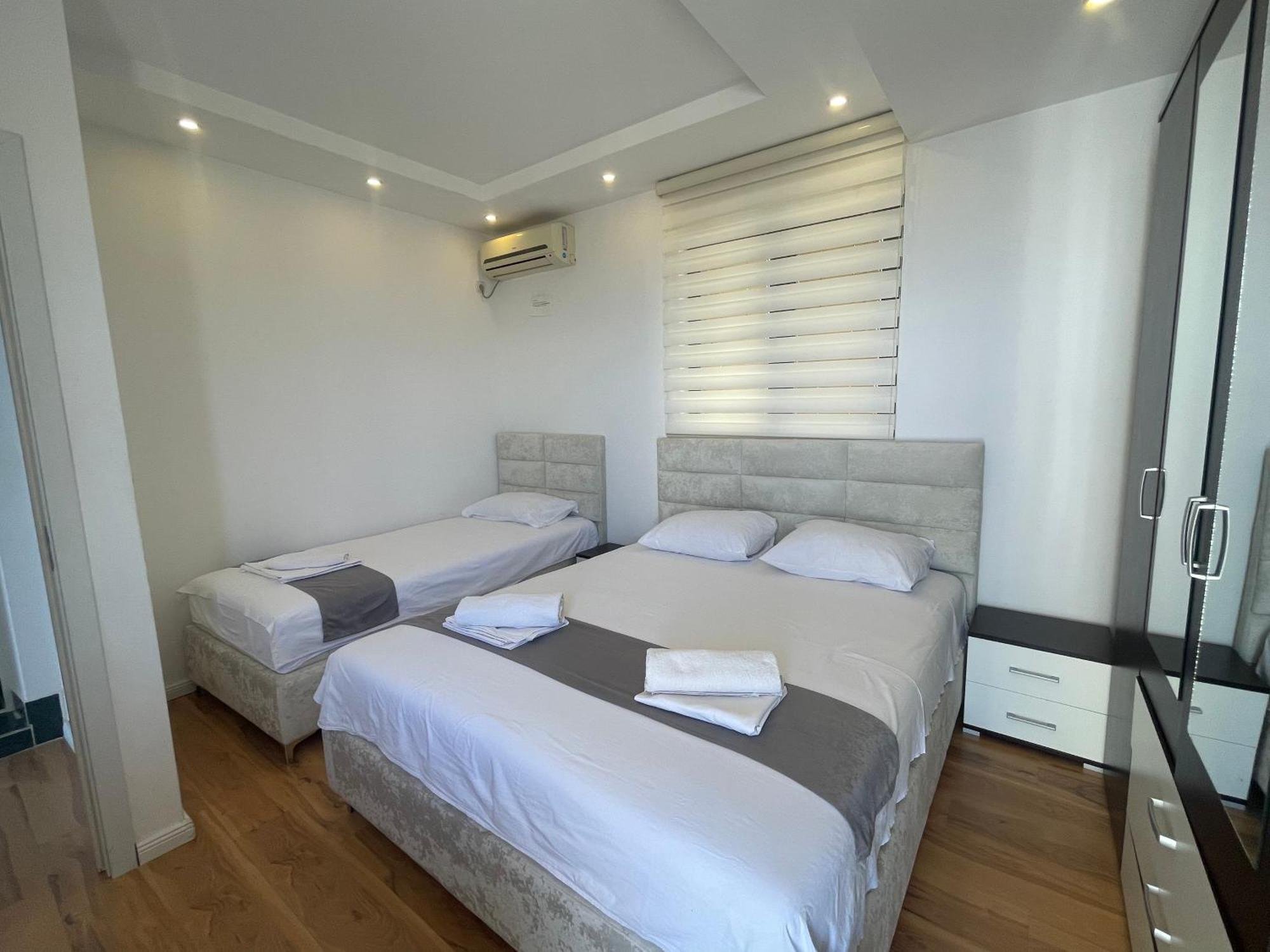 Days Inn Apartments 乌尔齐尼 外观 照片